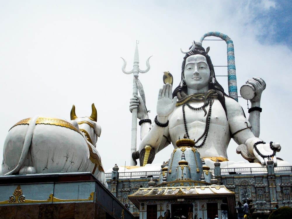 Sawan Vrat 2021: Offer these pulses to Lord Shiva for desired results and blessings
