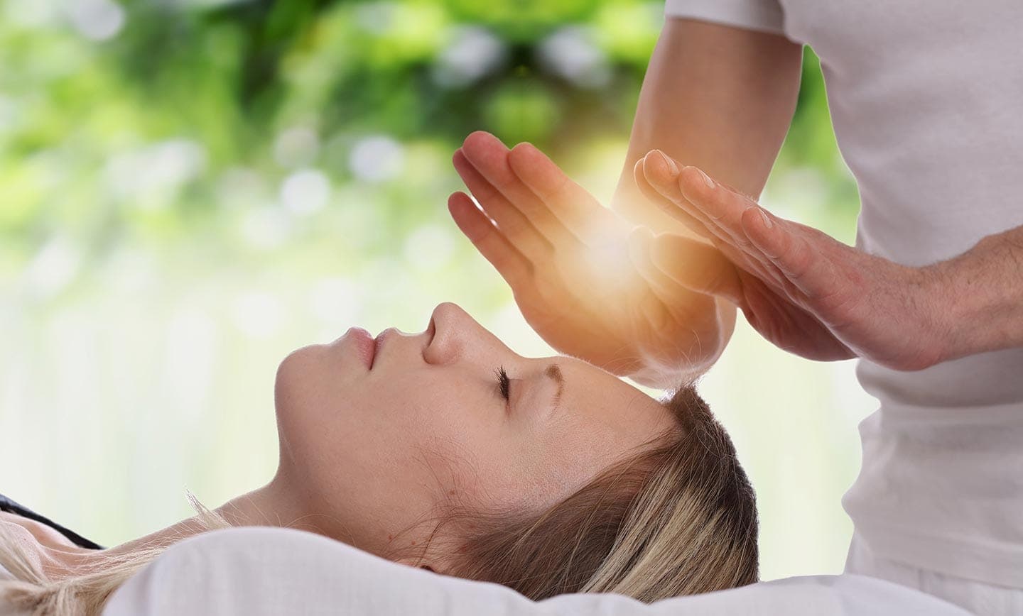 Reiki How Well Does It Work : जानें रेकी कितनी अच्छी तरह काम करती है ओर ...