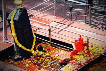 शनि जयंती पर शनि ढैय्या और साढ़े साती से बचने के लिए कराएं शनि शिंगणापुर में शनि दोष निवारण पूजा : 19 मई 2023