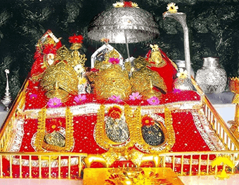 नए साल की शुरूआत, माता वैष्णों को चढ़ाएं भेट, प्रसाद पूरी होगी मुराद