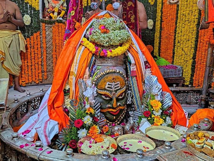 सावन शिवरात्रि पर  11 ब्राह्मणों द्वारा 11 विशेष वस्तुओं से कराएं महाकाल का सामूहिक महारुद्राभिषेक एवं रुद्री पाठ 2023