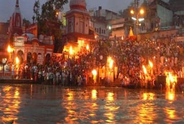 गंगा दशहरा पर हरिद्वार गंगा घाट पर कराएँ 10 महादान- पाएँ पापों से मुक्ति