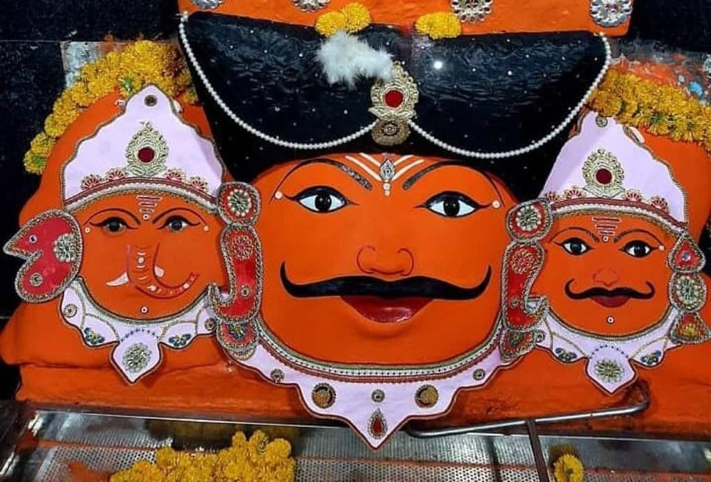 शनि अमावस्या पर साढ़े साती एवं ढैय्या दोष निवारण पूजा करवाएं - श्री नवग्रह शनि मंदिर उज्जैन