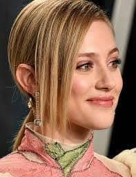 Read on to find the suitable Makeup looks based on your Zodiac signs