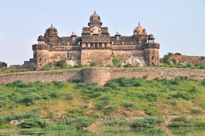Veer Singh Palace: Read complete overview of architecture and history of this palace