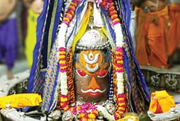 महाकालेशवर ज्योतिर्लिंग का एक माह तक जलाभिषेक,होगी परिवारजनों के अच्छे स्वास्थ्य की प्राप्ति