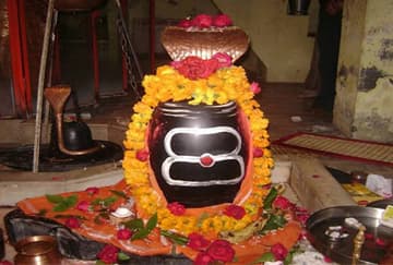 जीवन में सुख - समृद्धि और सम्पन्नता के लिए इस सावन काशी विश्वनाथ ज्योतिर्लिंग में कराएं रुद्राभिषेक - 12 /अगस्त /2019