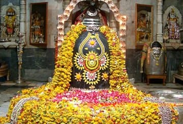 लंबी आयु और अच्छी सेहत के लिए इस शिवरात्रि महाकालेश्वर ज्योतिर्लिंग में कराएं रुद्राभिषेक